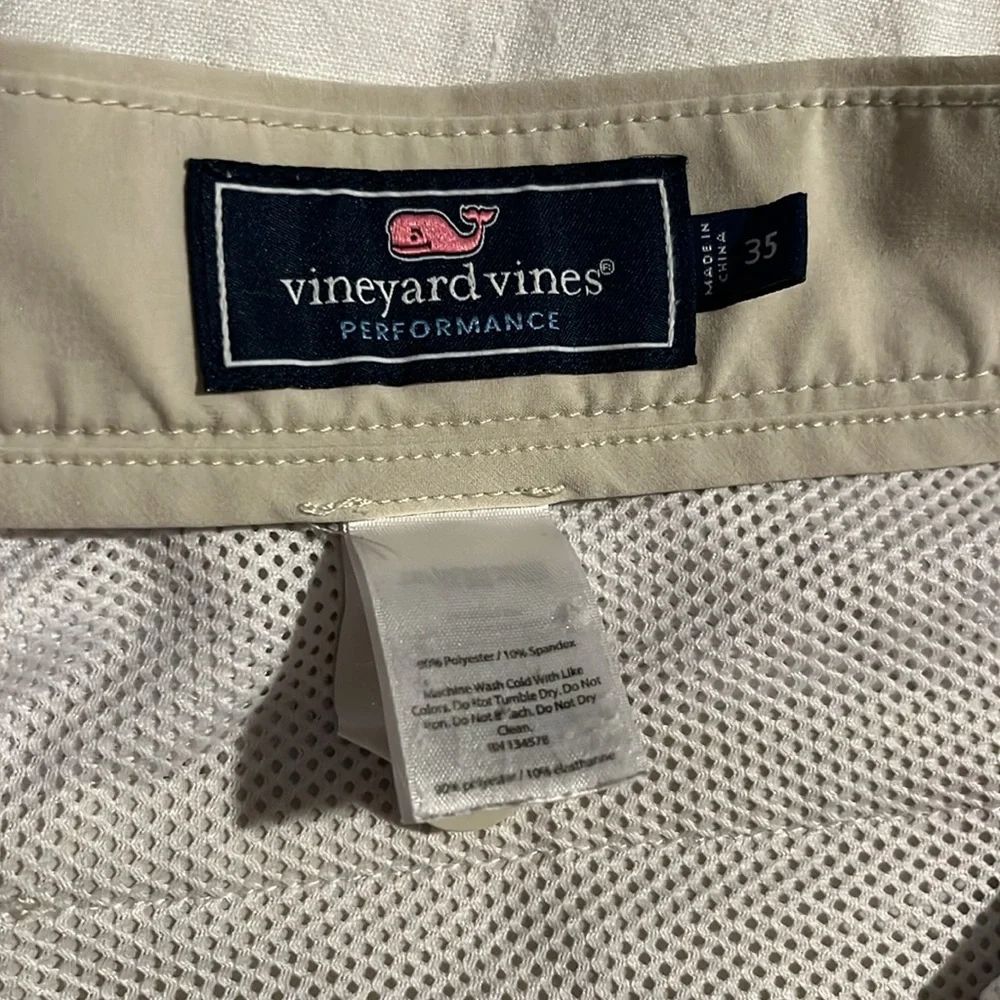Vineyard Vines performance breaker shorts - Picture 4 of 6